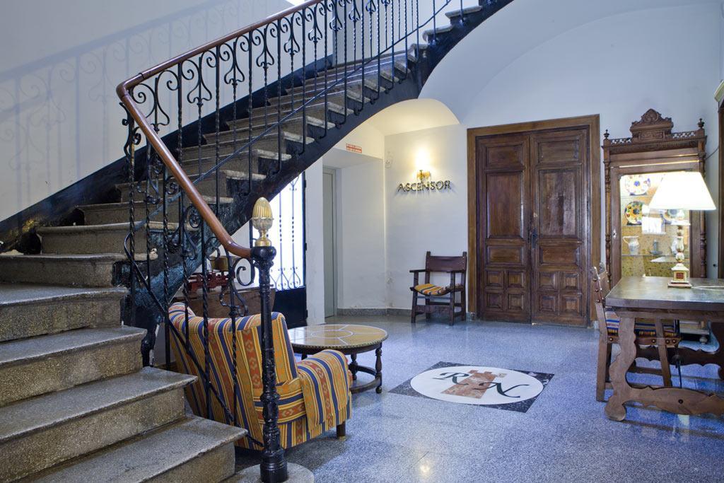 Hotel Rey Niño Ávila